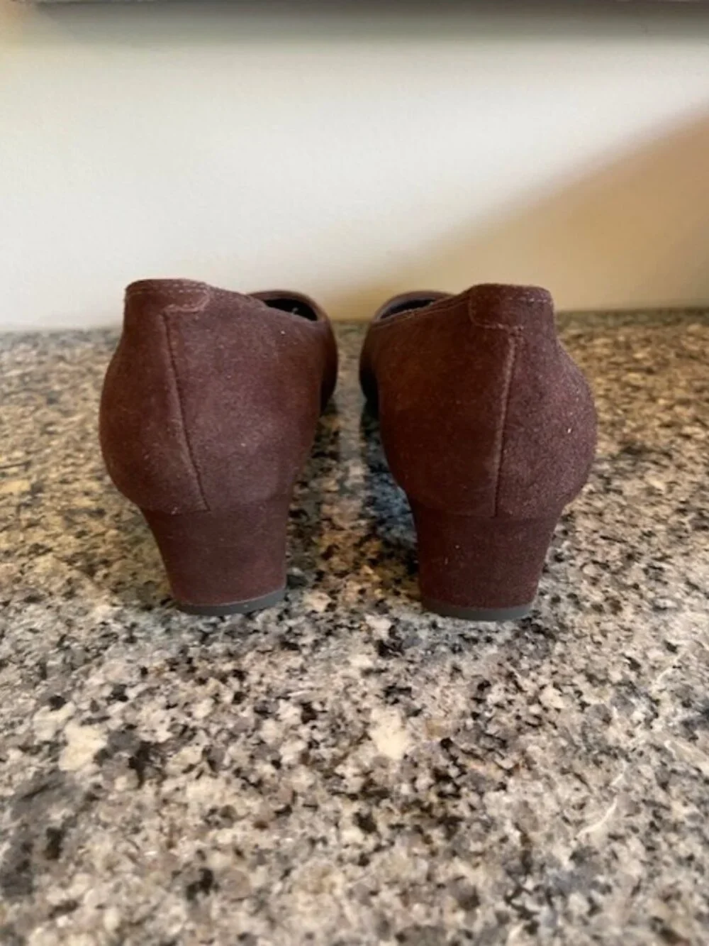2 pairs Easy Spirit Leather/Suede pump